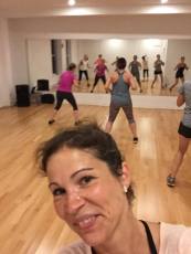 Val face souriante mieux